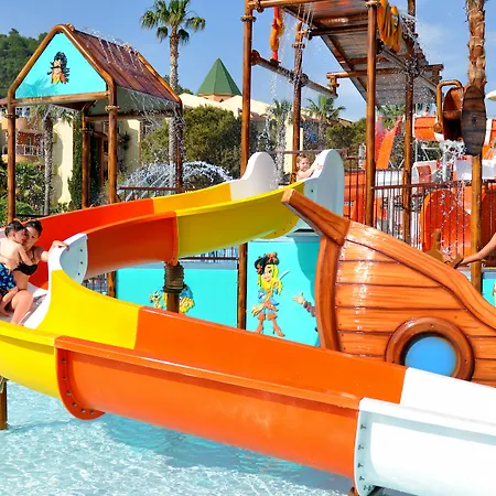 Family Life Pascha Bay Hotel 3*